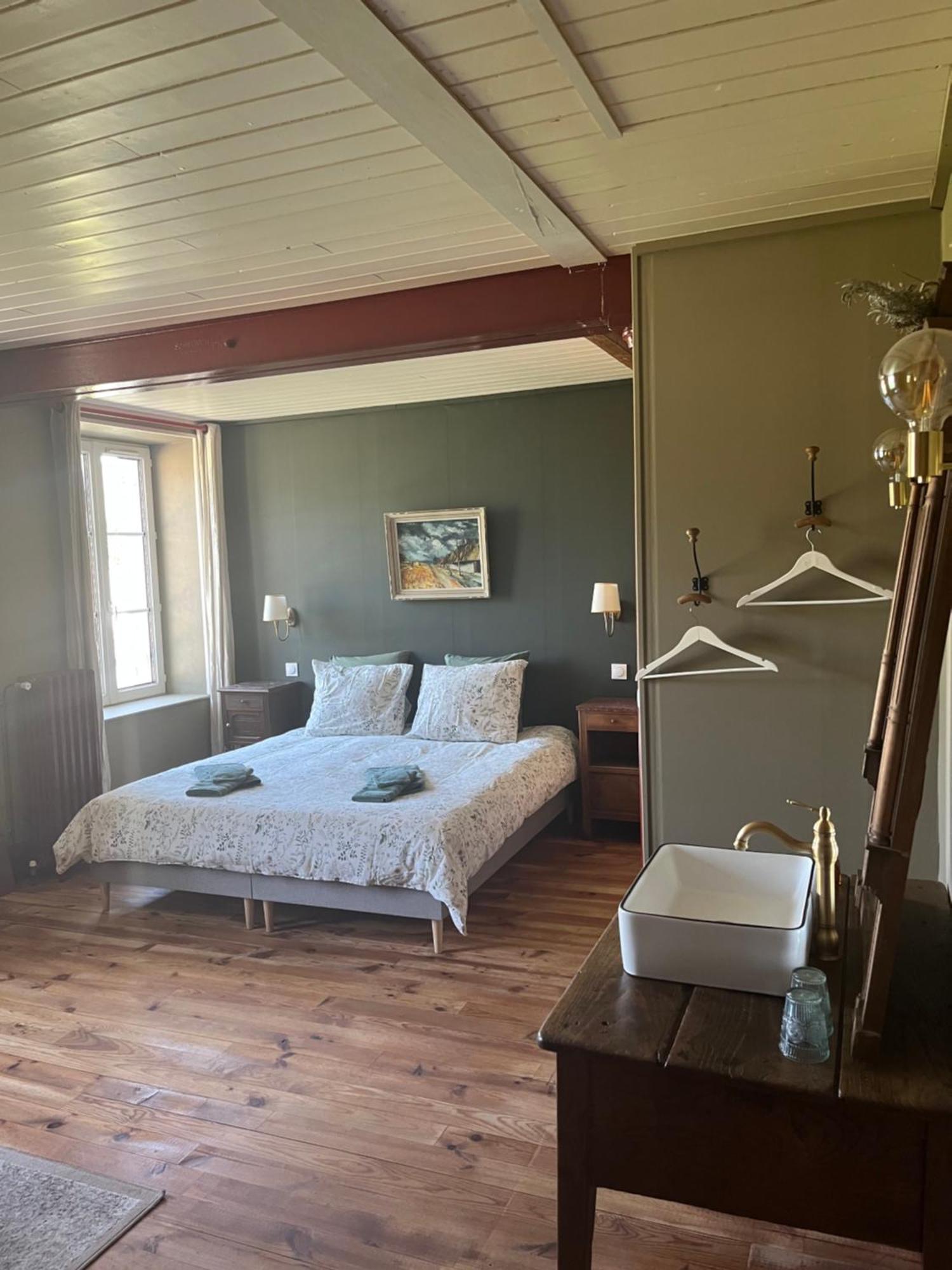 Moulin De Maupoy Bed & Breakfast Saint-Symphorien-de-Marmagne Exterior photo